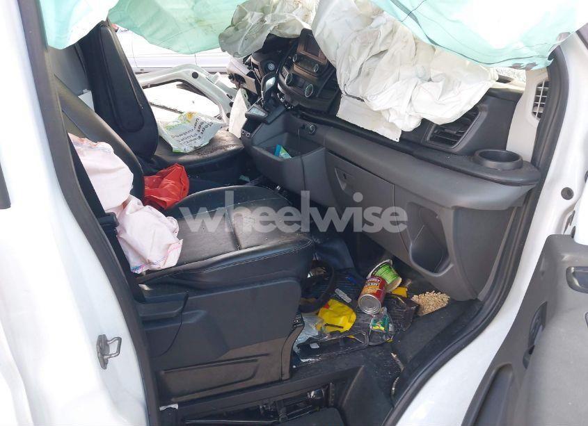 Photo 8 of 2022 Ford Transit-250 N/A (VIN 1FTBR1Y87NKA08395)