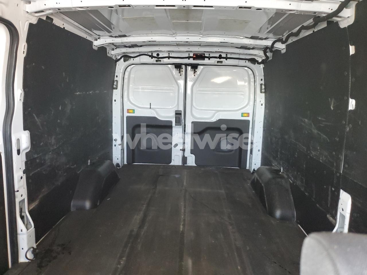 Photo 10 of 2024 FORD TRANSIT T-250 (VIN 1FTBR1Y89RKA50167)