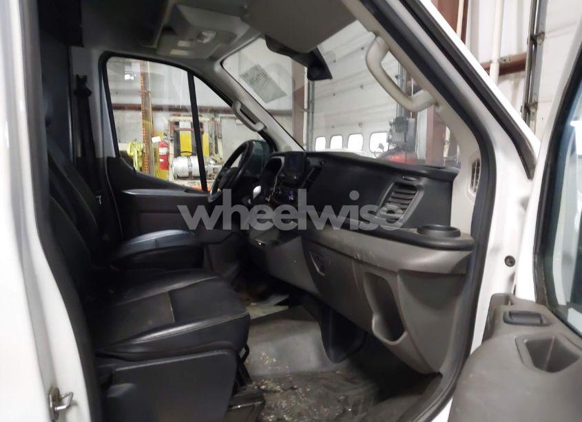 Photo 5 of 2020 Ford Transit-250 N/A (VIN 1FTBR2C84LKA08946)