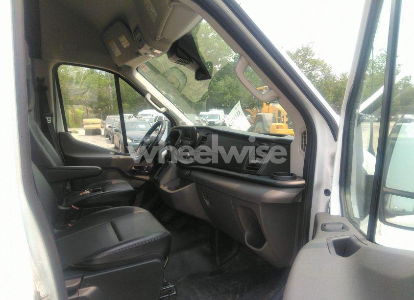 Photo 5 of 2023 Ford Transit-250 N/A (VIN 1FTBR2X87PKB02108)