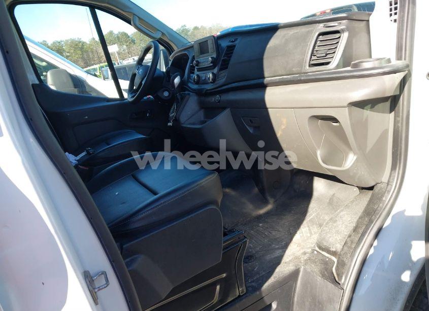 Photo 5 of 2022 Ford Transit-250 N/A (VIN 1FTBR2Y84NKA64395)