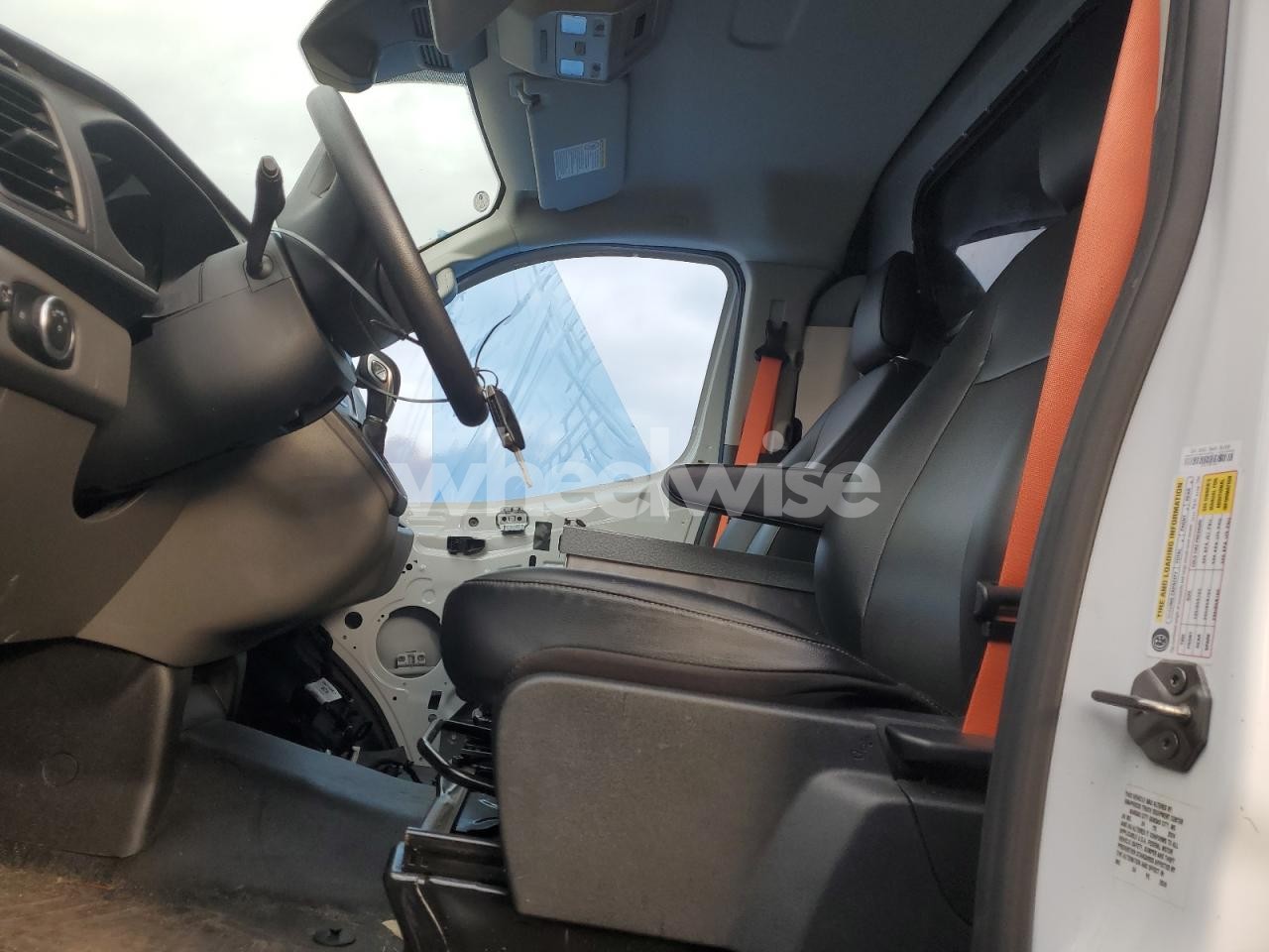 Photo 7 of 2024 FORD TRANSIT T-250 (VIN 1FTBR2Y86RKA58524)