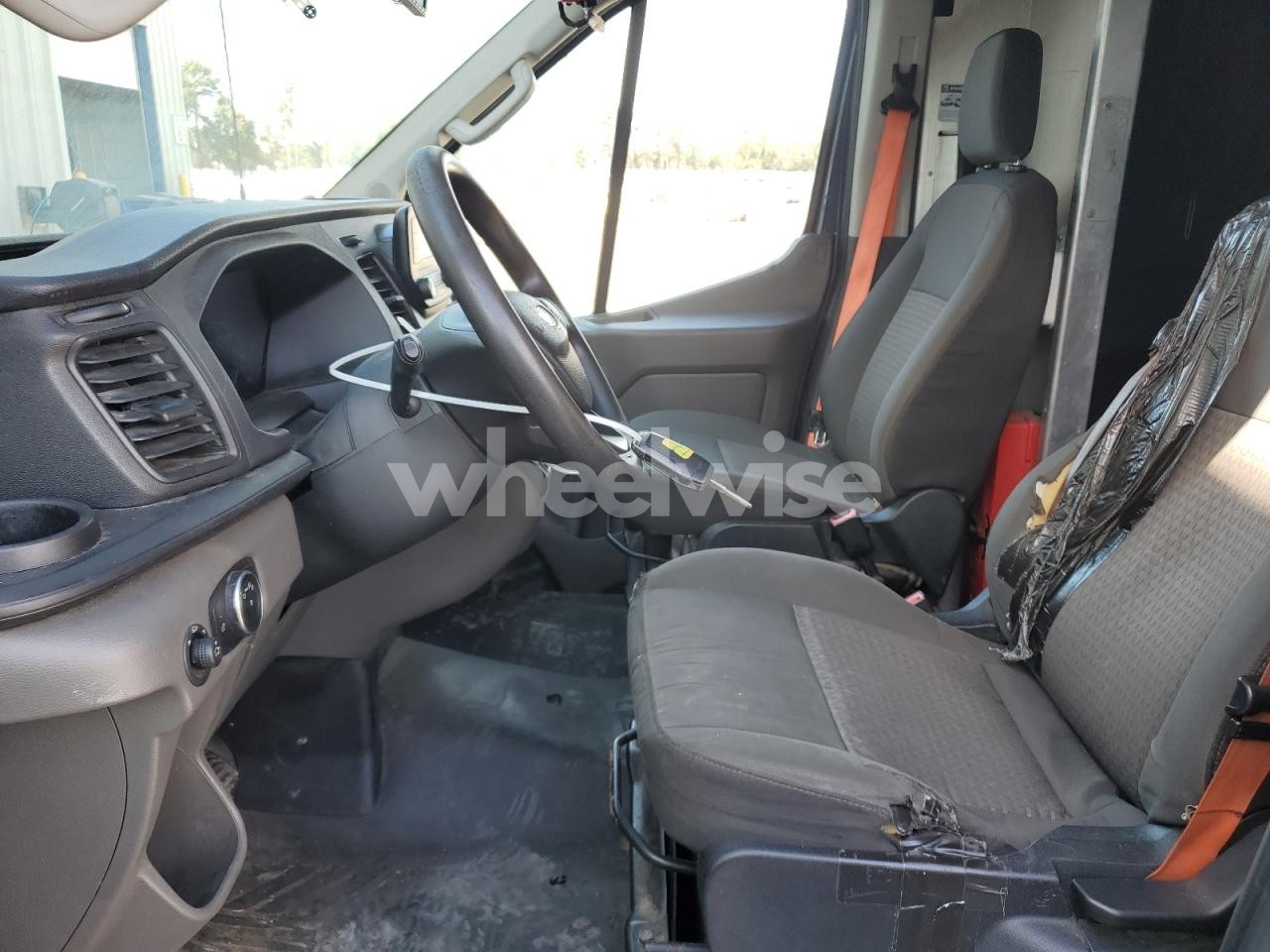 Photo 7 of 2020 FORD TRANSIT T-250 (VIN 1FTBR3X80LKA87371)