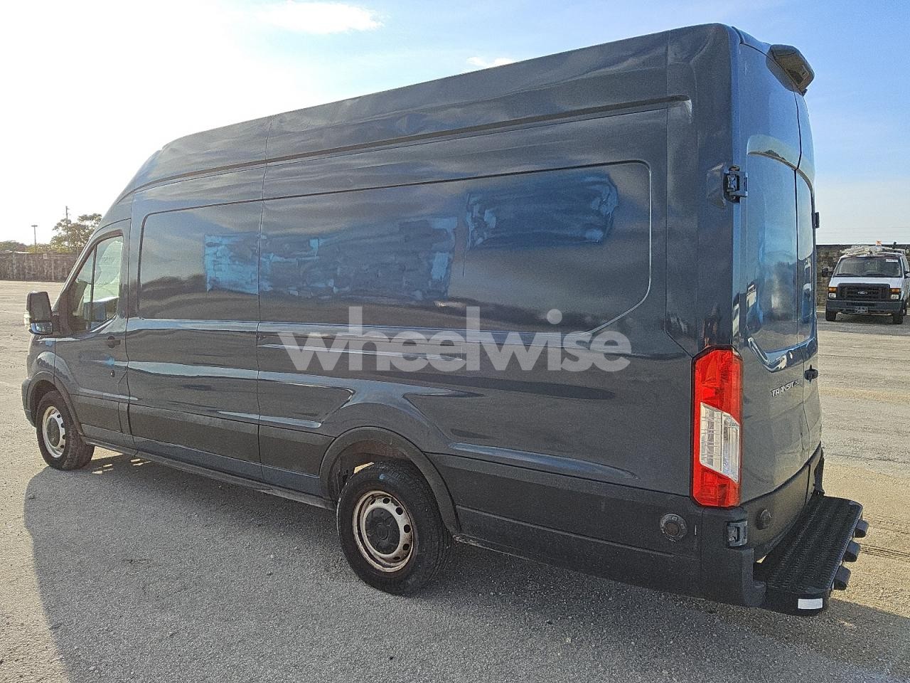 Photo 2 of 2020 FORD TRANSIT T-250 (VIN 1FTBR3X80LKB04105)