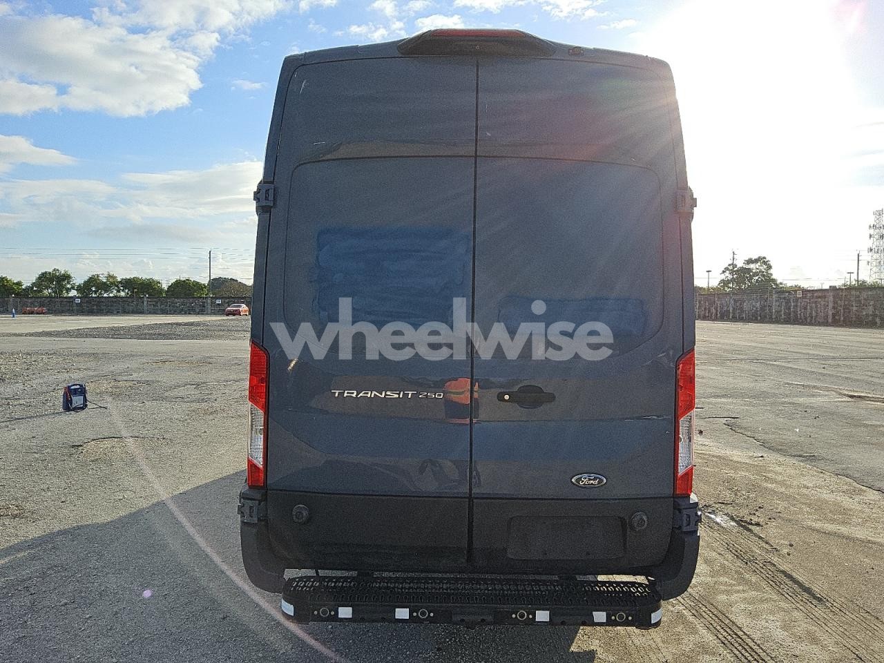 Photo 6 of 2020 FORD TRANSIT T-250 (VIN 1FTBR3X80LKB04105)