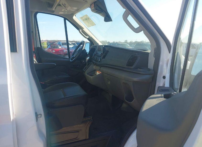 Photo 5 of 2022 Ford Transit-250 CARGO VAN (VIN 1FTBR3X80NKA65812)