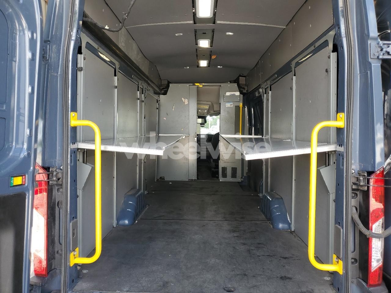 Photo 10 of 2020 FORD TRANSIT T-250 (VIN 1FTBR3X82LKA87727)