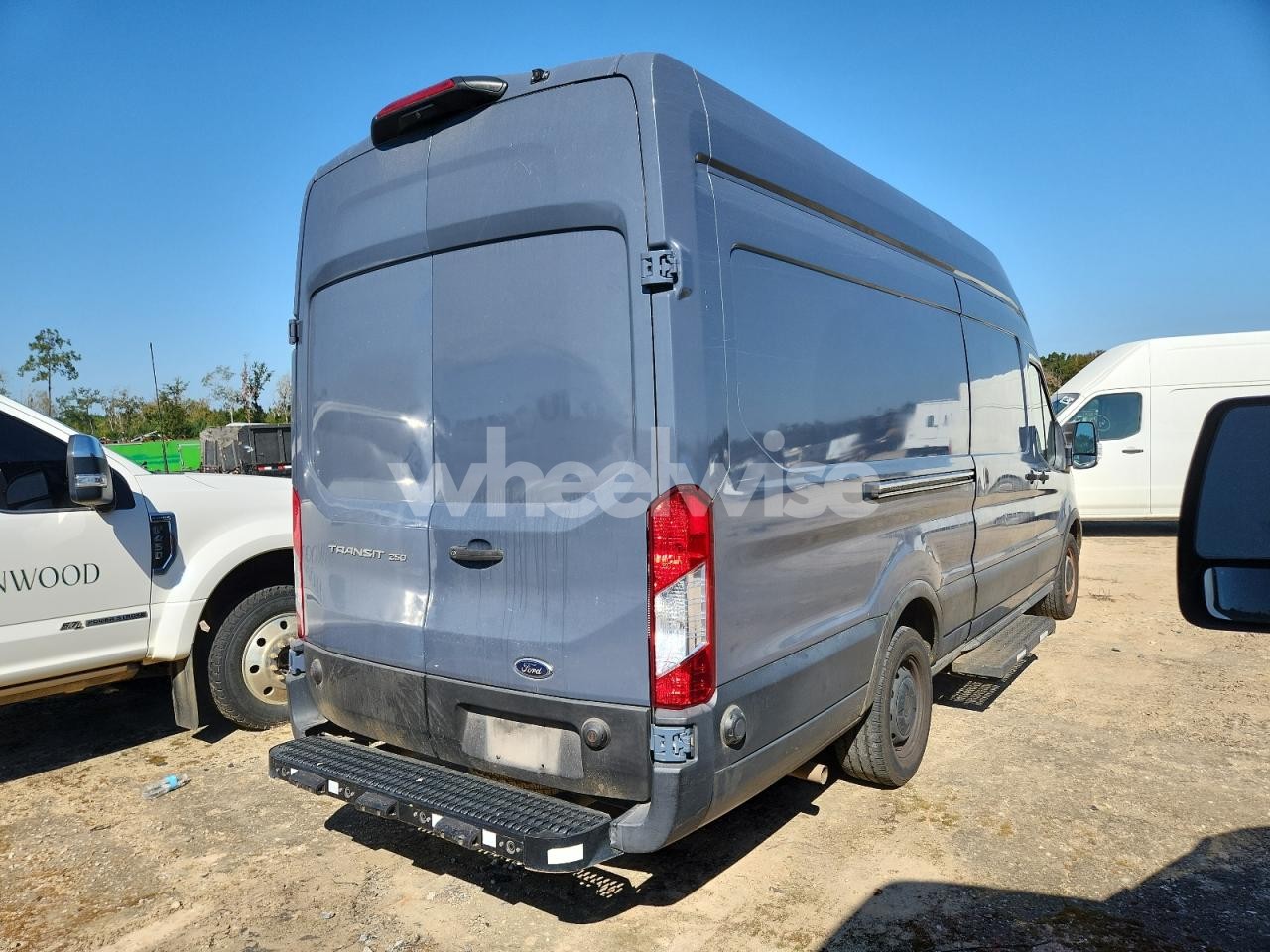 Photo 3 of 2020 FORD TRANSIT T-250 (VIN 1FTBR3X83LKB04129)