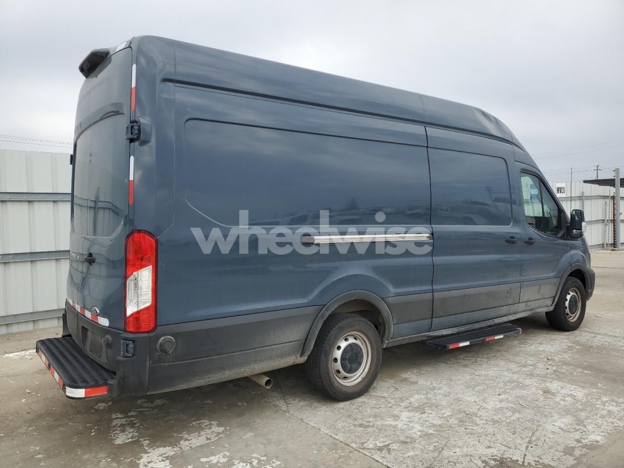 Photo 3 of 2020 FORD TRANSIT T-250 (VIN 1FTBR3X83LKB27944)