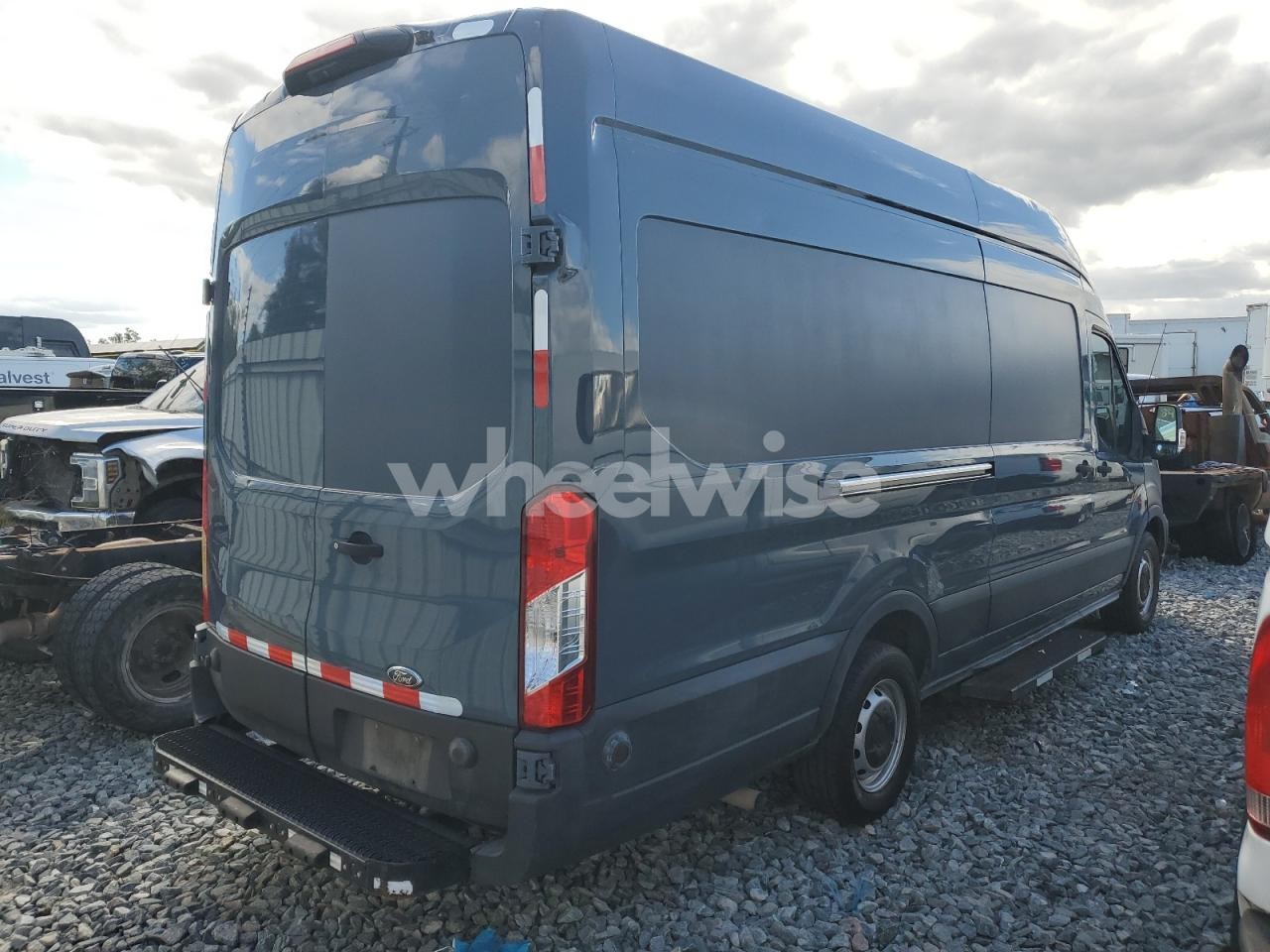 Photo 3 of 2020 FORD TRANSIT T-250 (VIN 1FTBR3X84LKA47939)