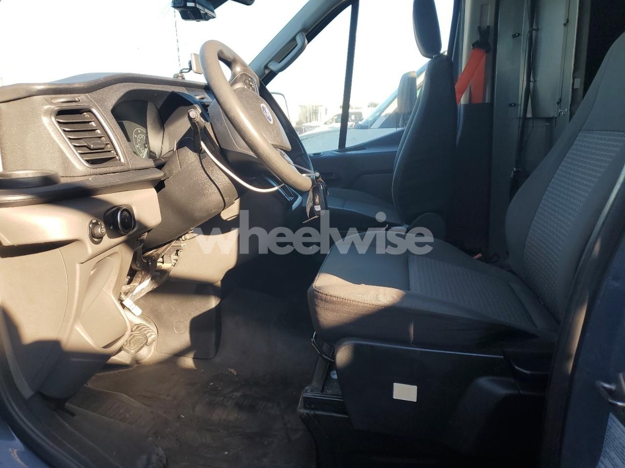 Photo 7 of 2020 FORD TRANSIT T-250 (VIN 1FTBR3X84LKB04303)