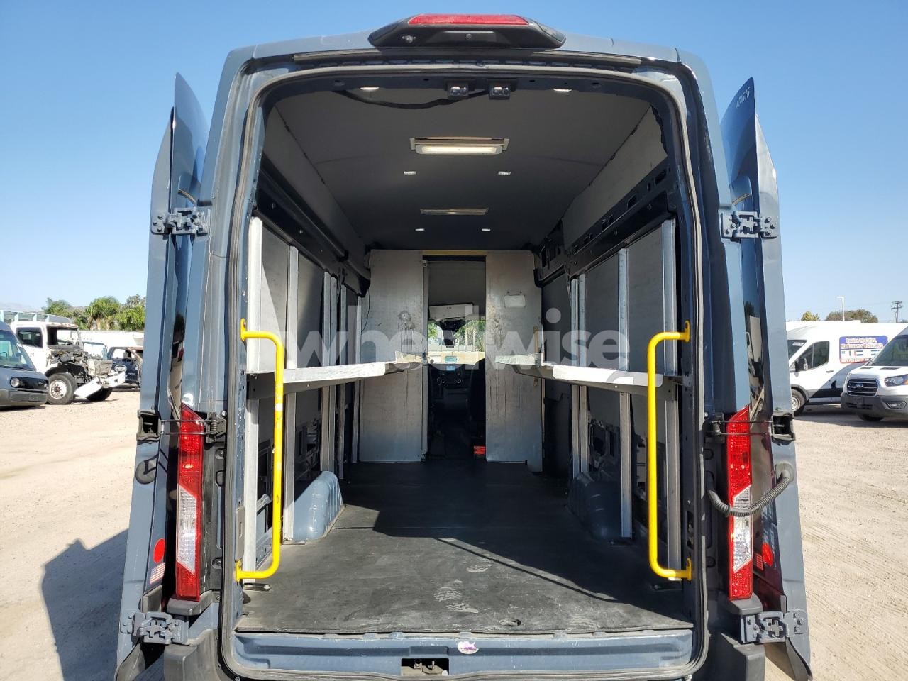 Photo 10 of 2020 FORD TRANSIT T-250 (VIN 1FTBR3X84LKB27788)