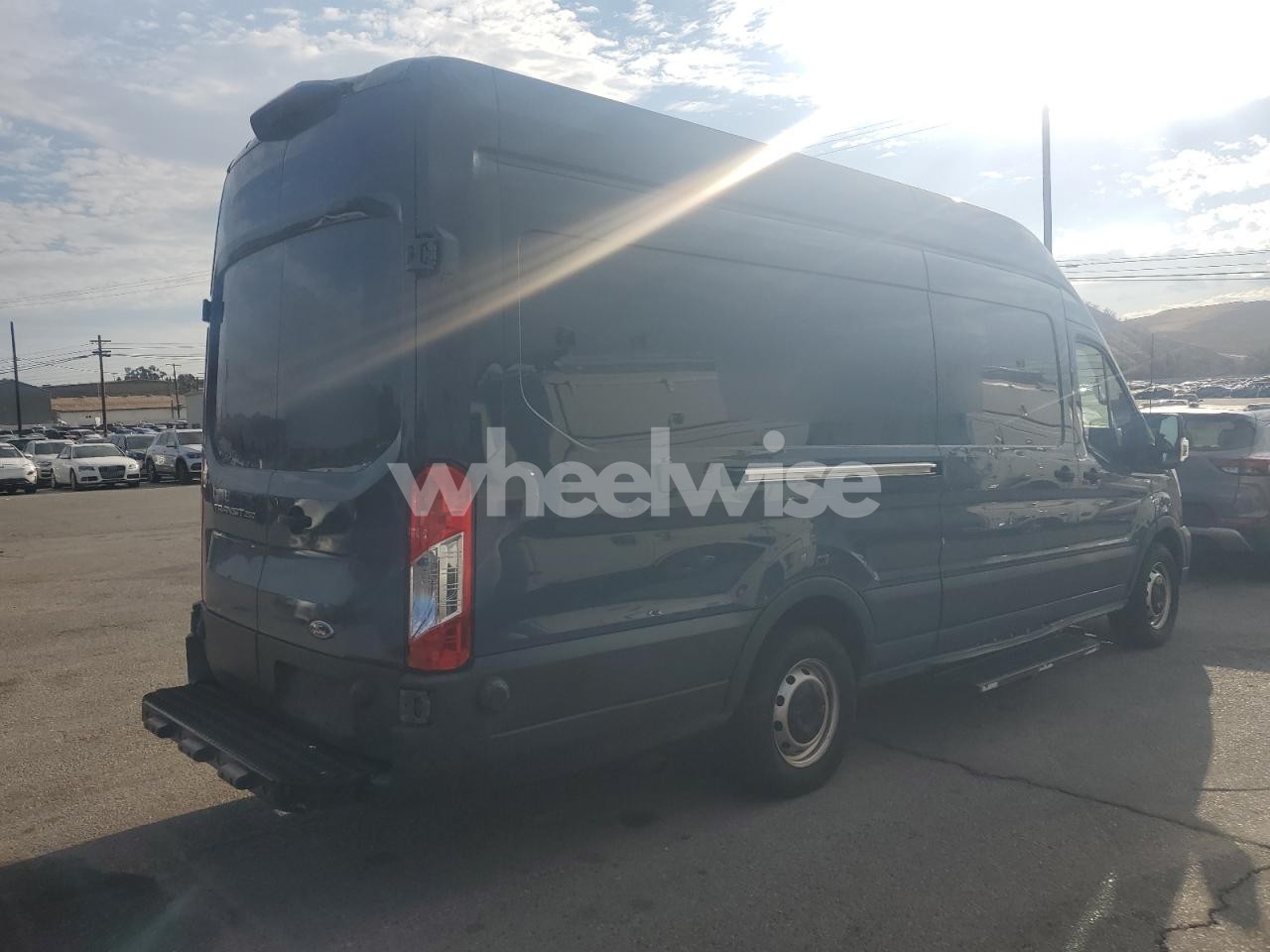 Photo 3 of 2020 FORD TRANSIT T-250 (VIN 1FTBR3X86LKA18765)