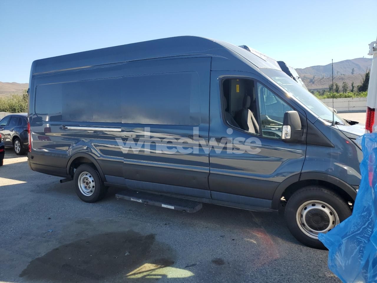 Photo 4 of 2020 FORD TRANSIT T-250 (VIN 1FTBR3X86LKA86807)