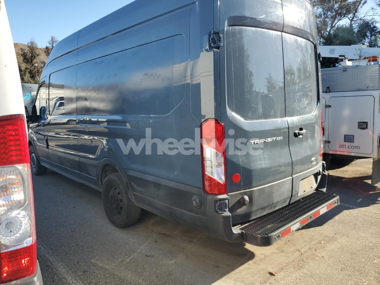 Photo 2 of 2020 FORD TRANSIT T-250 (VIN 1FTBR3X86LKB04528)