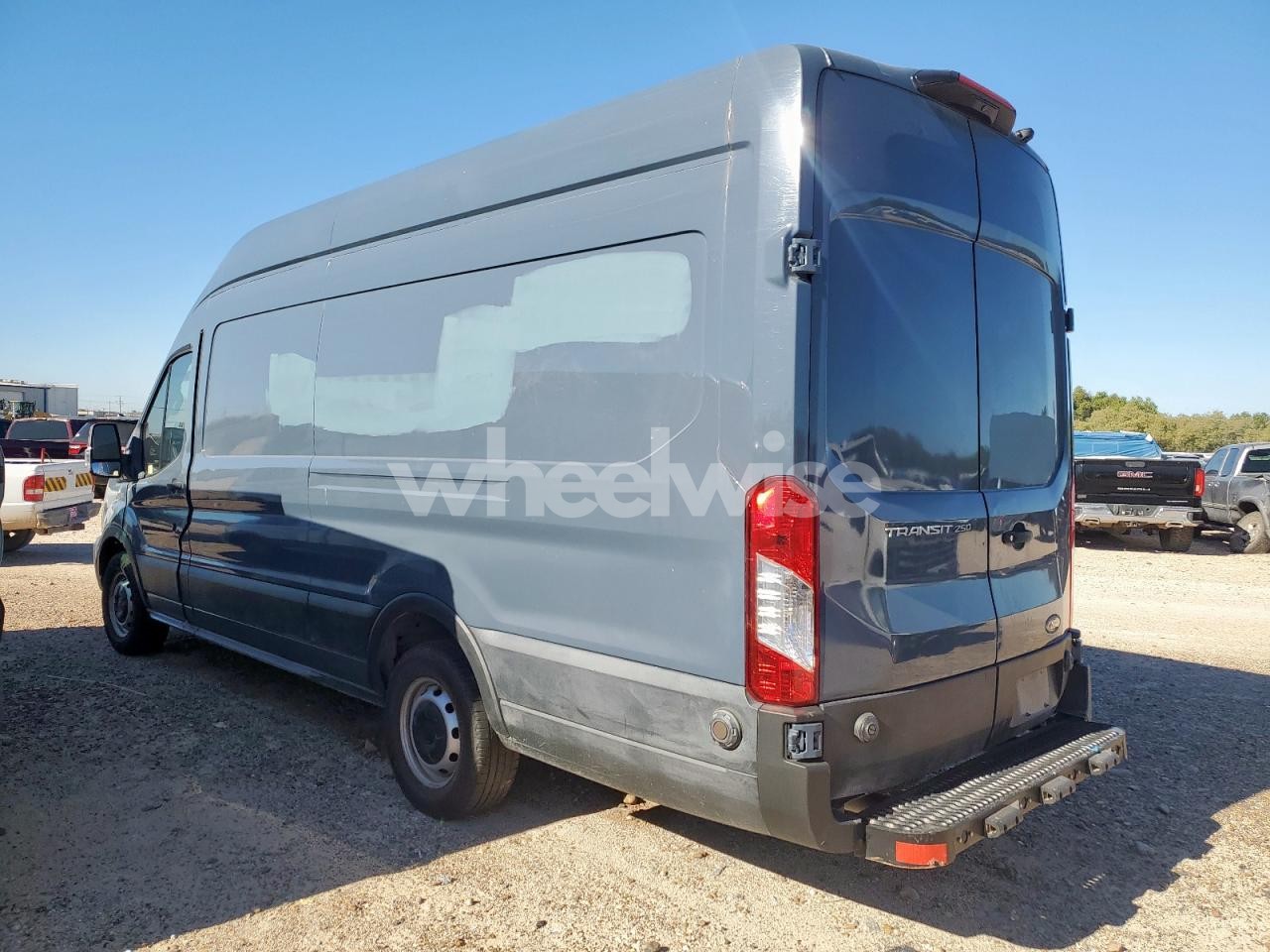 Photo 2 of 2020 FORD TRANSIT T-250 (VIN 1FTBR3X86LKB13469)