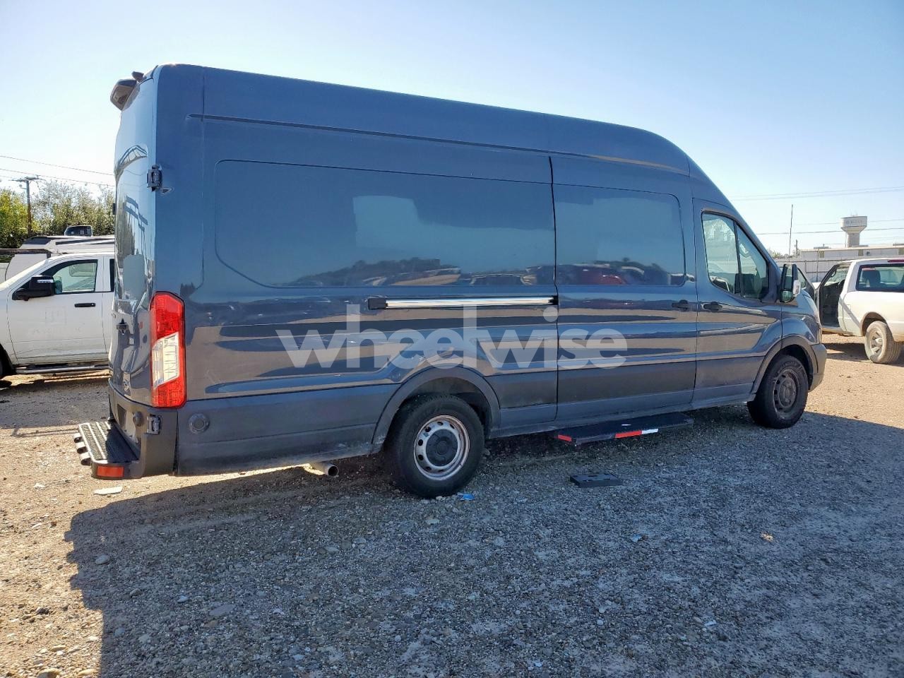 Photo 3 of 2020 FORD TRANSIT T-250 (VIN 1FTBR3X86LKB13469)