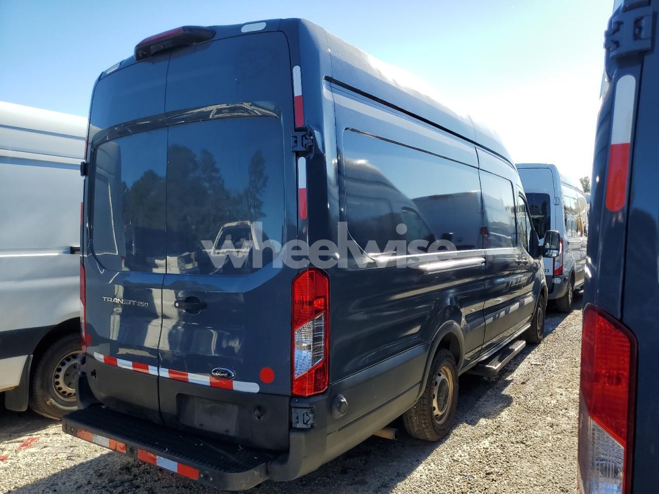 Photo 3 of 2020 FORD TRANSIT T-250 (VIN 1FTBR3X86LKB27808)
