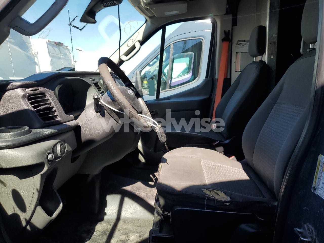 Photo 7 of 2020 FORD TRANSIT T-250 (VIN 1FTBR3X86LKB27808)