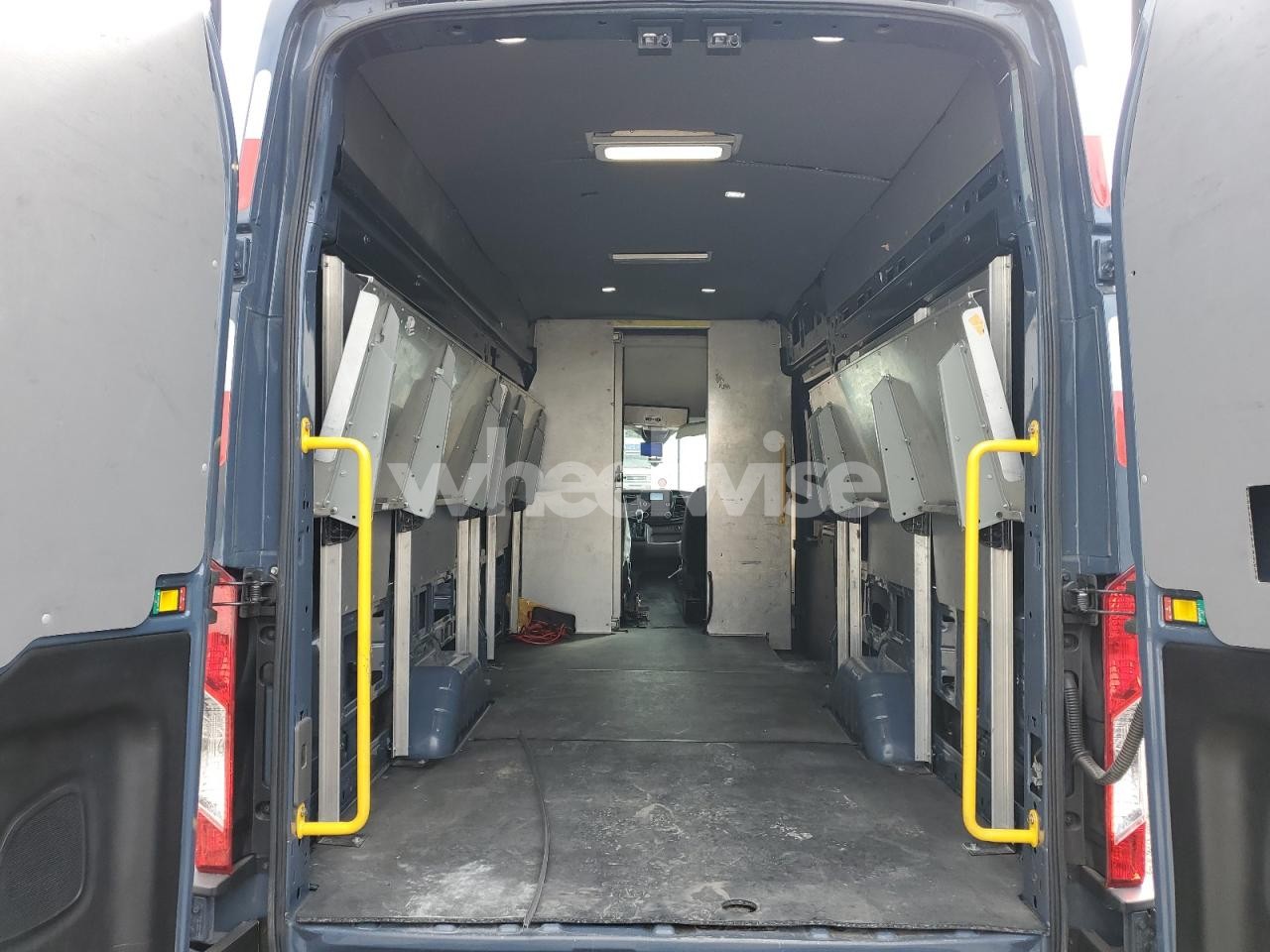 Photo 10 of 2020 FORD TRANSIT T-250 (VIN 1FTBR3X87LKA55923)