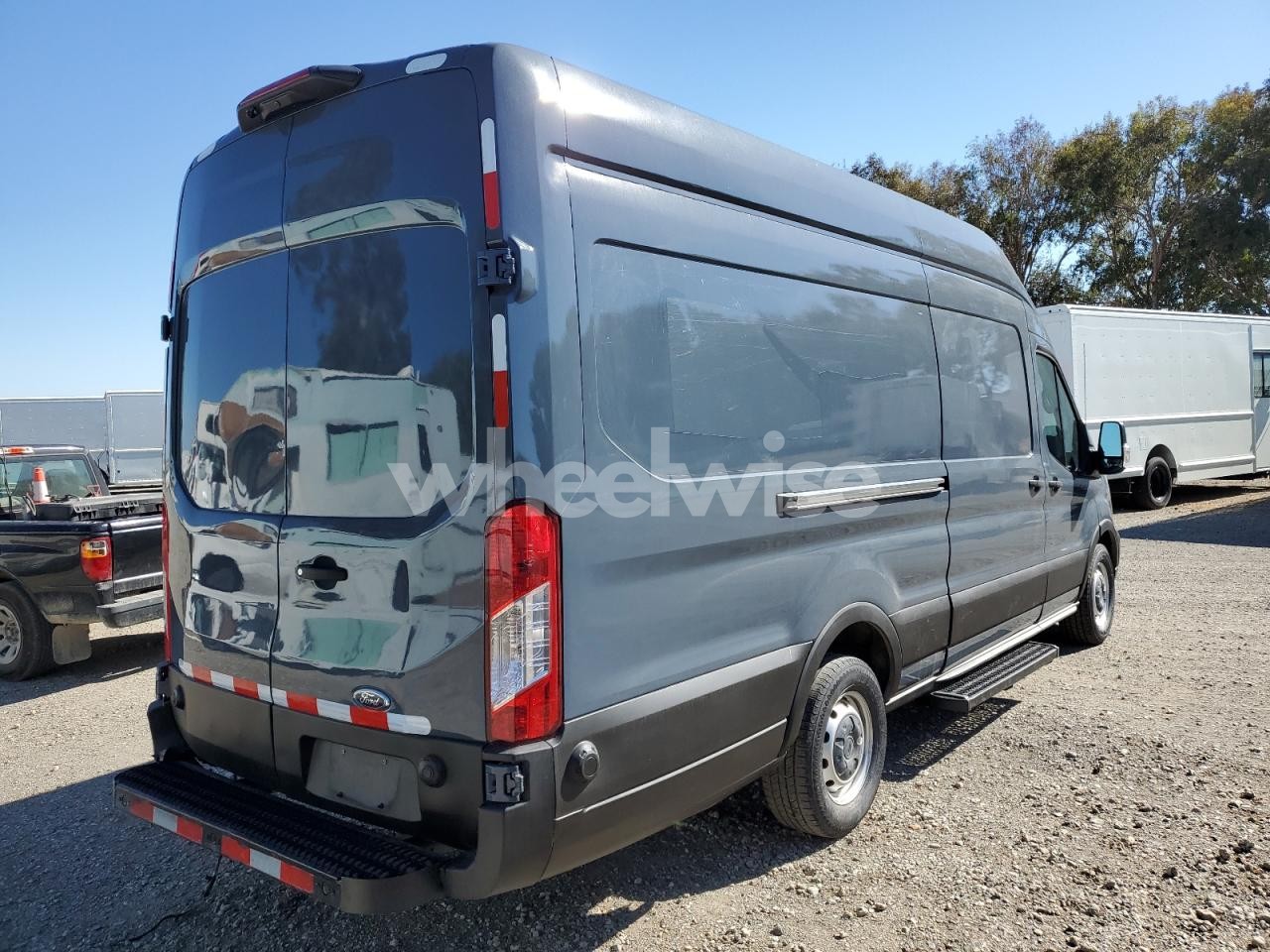 Photo 3 of 2020 FORD TRANSIT T-250 (VIN 1FTBR3X87LKA55923)
