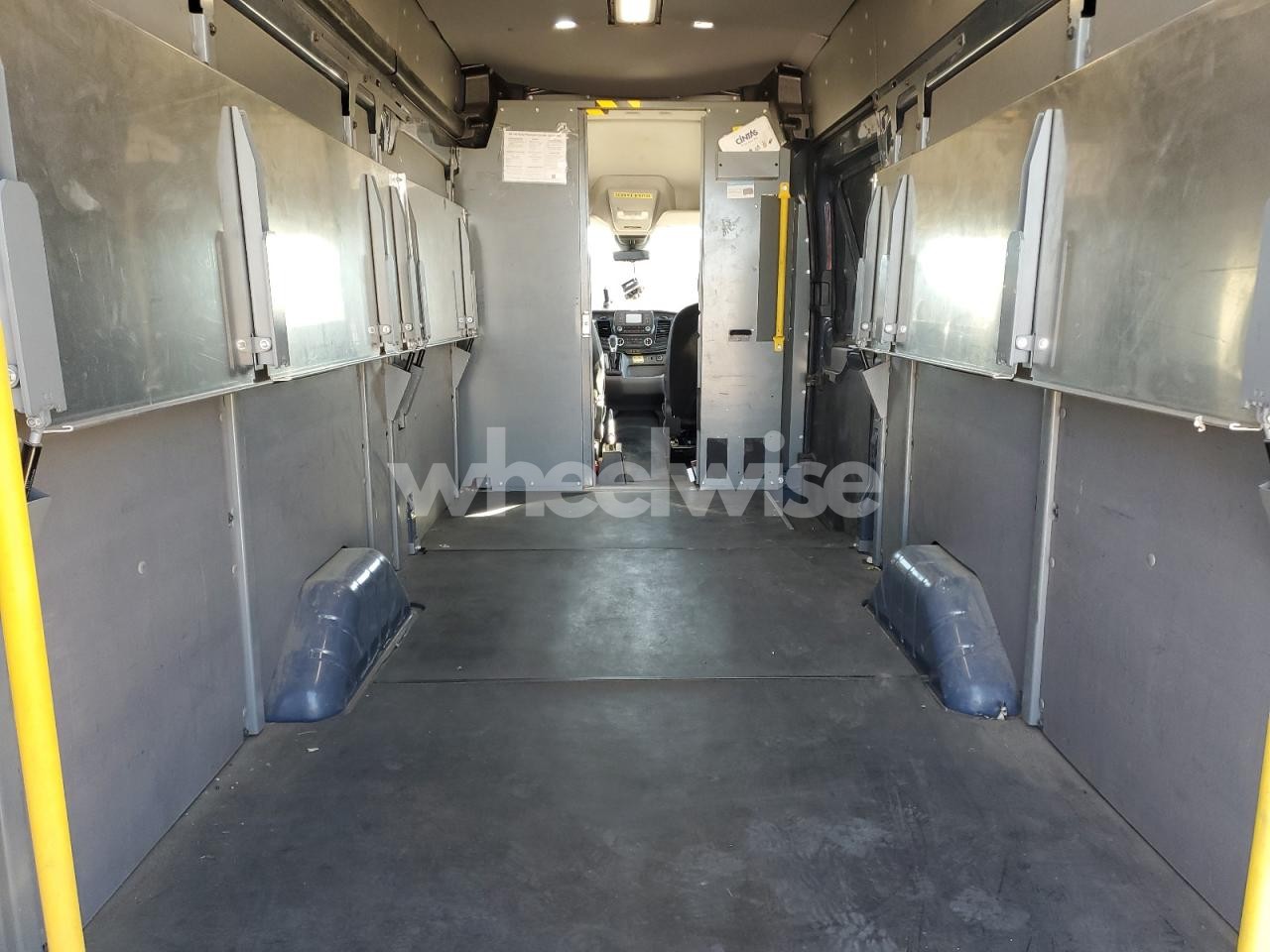 Photo 10 of 2020 FORD TRANSIT T-250 (VIN 1FTBR3X88LKB27664)