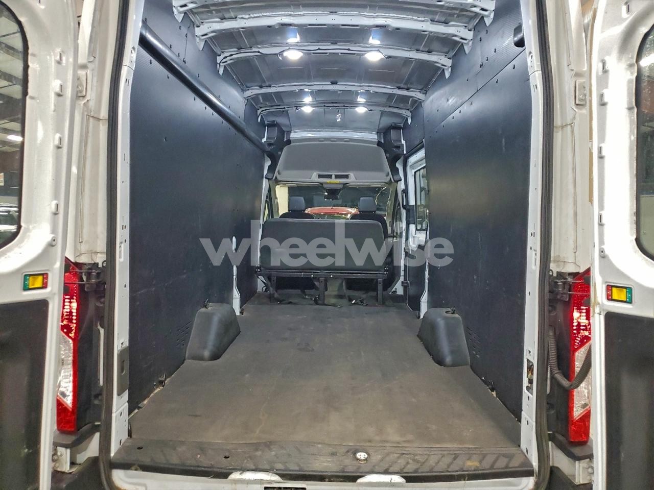Photo 10 of 2020 FORD TRANSIT T-250 (VIN 1FTBR3XG7LKB35116)