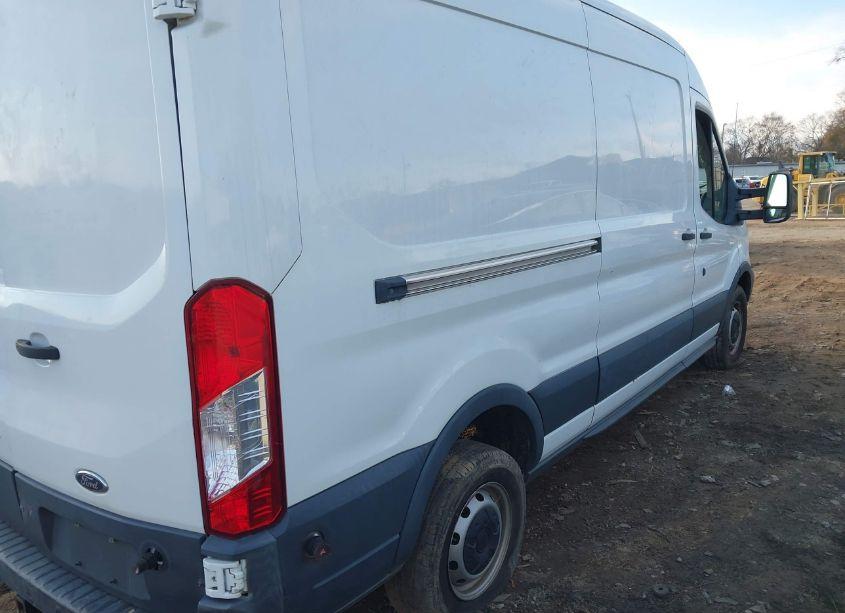 Photo 4 of 2018 Ford Transit-350 (VIN 1FTBW2CM8JKA80588)