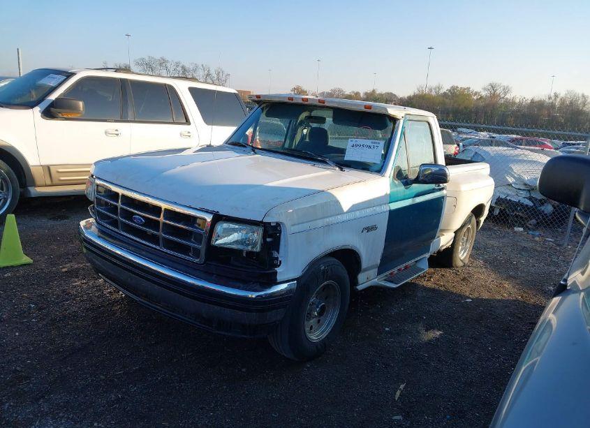 Photo 2 of 1994 Ford F150 (VIN 1FTCF15YXRNB06276)
