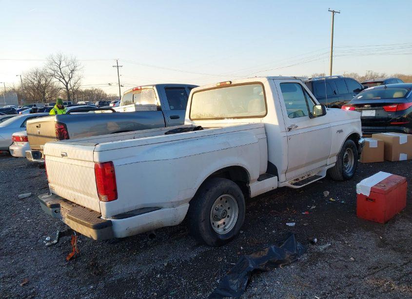 Photo 4 of 1994 Ford F150 (VIN 1FTCF15YXRNB06276)