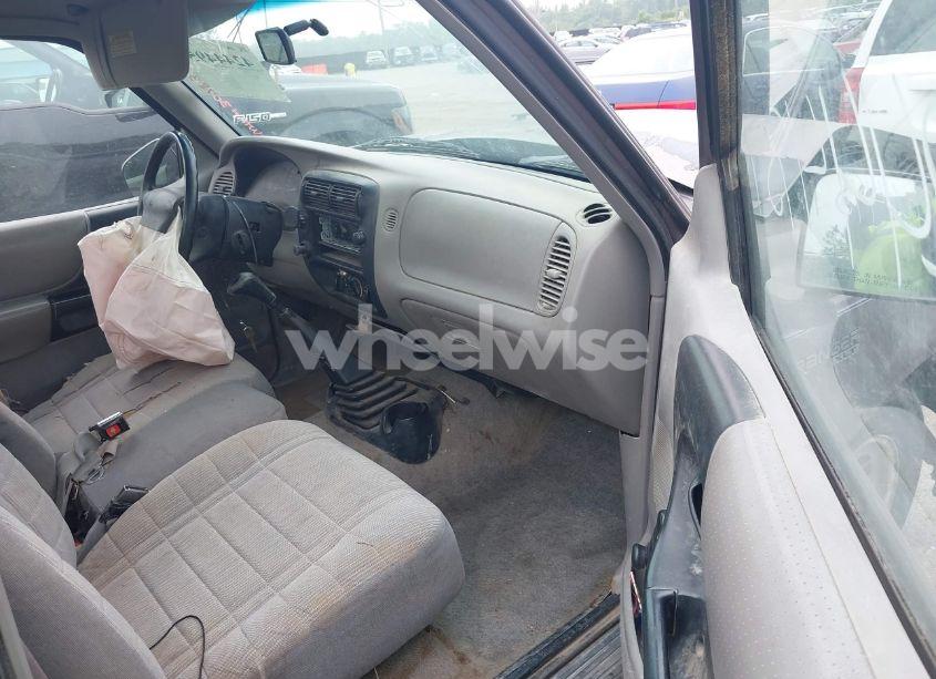 Photo 5 of 1997 Ford Ranger SPLASH/XL/XLT (VIN 1FTCR10A1VTA93179)