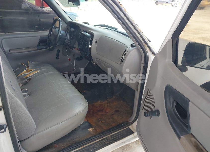 Photo 5 of 1997 Ford Ranger SPLASH/XL/XLT (VIN 1FTCR10A3VUB38522)