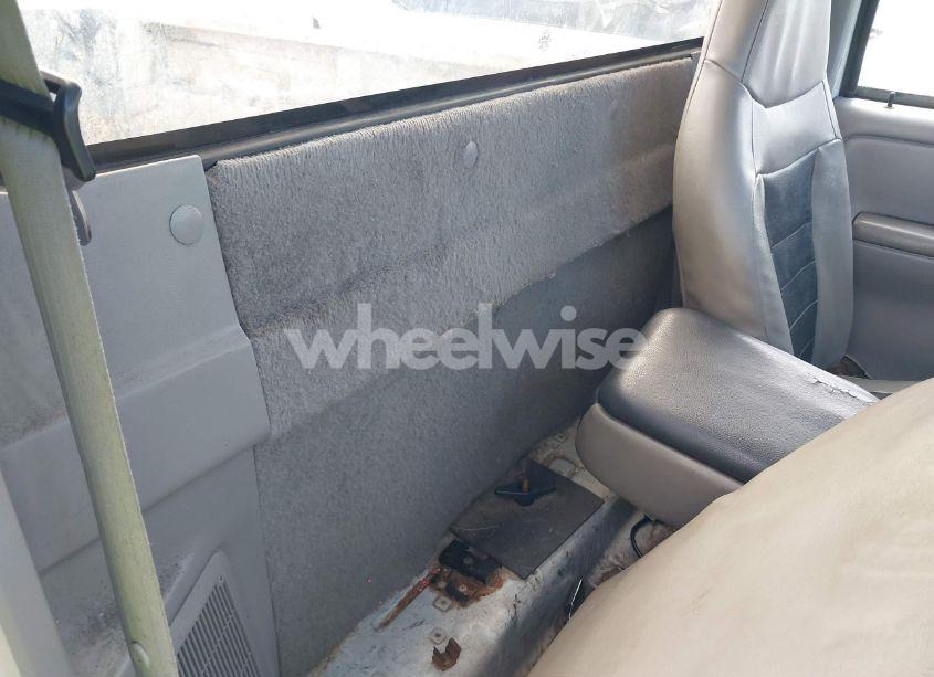 Photo 8 of 1997 Ford Ranger SPLASH/XL/XLT (VIN 1FTCR10A9VUC16270)