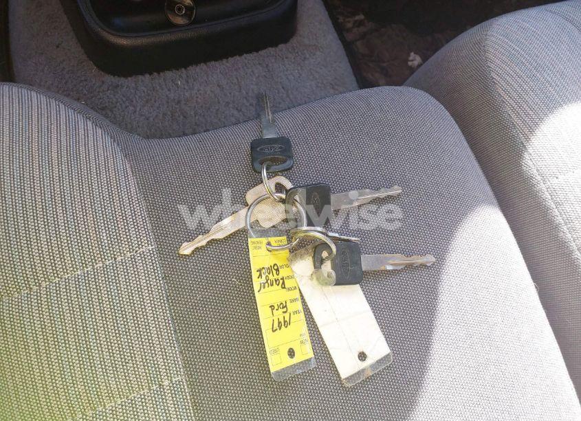 Photo 11 of 1997 Ford Ranger SPLASH/XL/XLT (VIN 1FTCR10U5VTA52709)