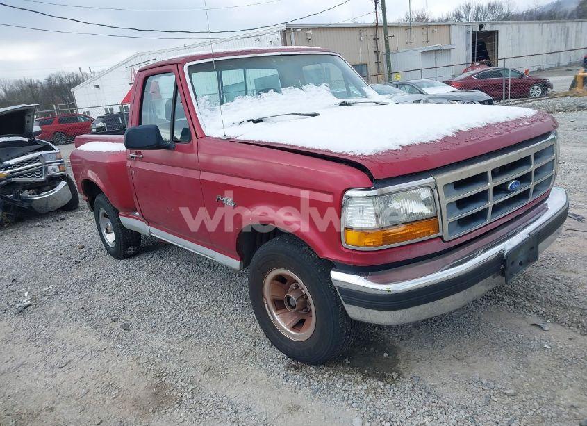 1992 Ford F150 (VIN 1FTDF15N1NKB23862) main photo
