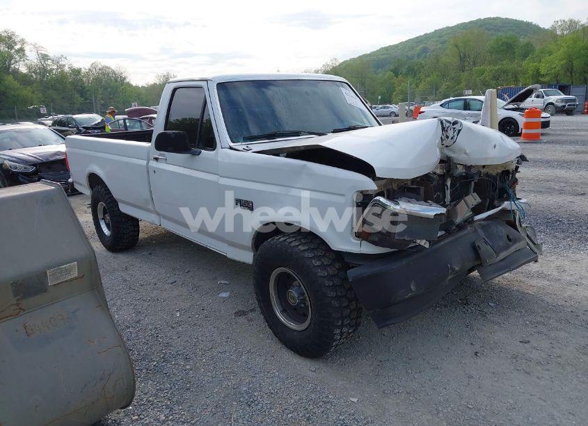 1995 Ford F150 (VIN 1FTDF15Y2SNA03900) main photo