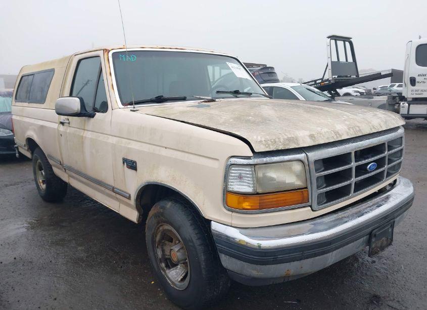 1992 Ford F150 (VIN 1FTDF15Y4NLA01744) main photo