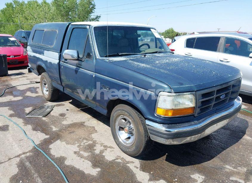 1992 Ford F150 (VIN 1FTDF15Y7NPA70761) main photo