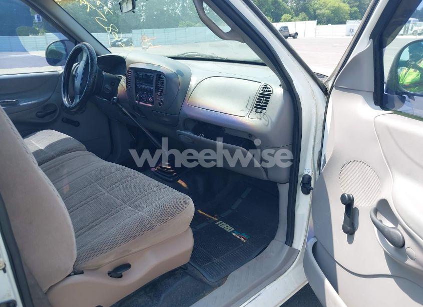 Photo 5 of 1997 Ford F-150 STANDARD/XL/XLT (VIN 1FTDF1721VNC68594)