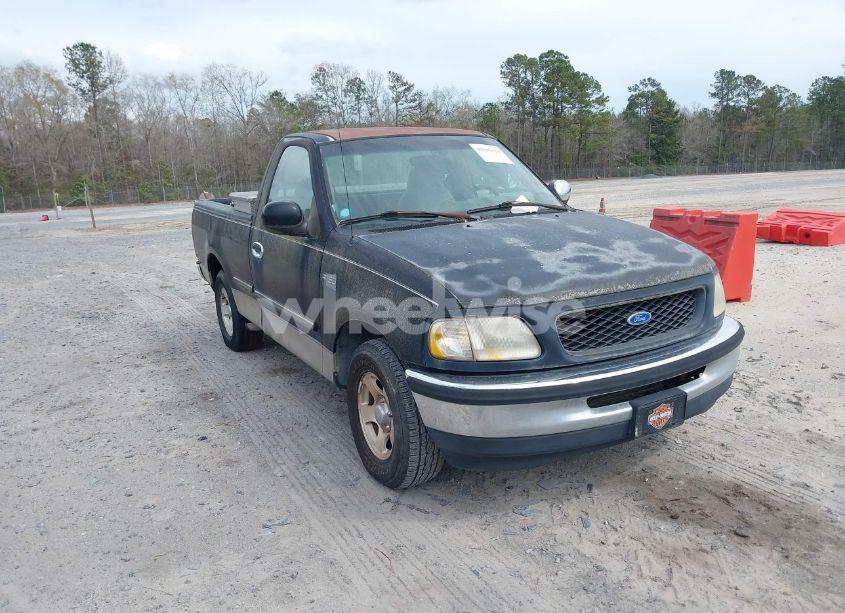 1997 Ford F150 (VIN 1FTDF1762VNC69885) main photo