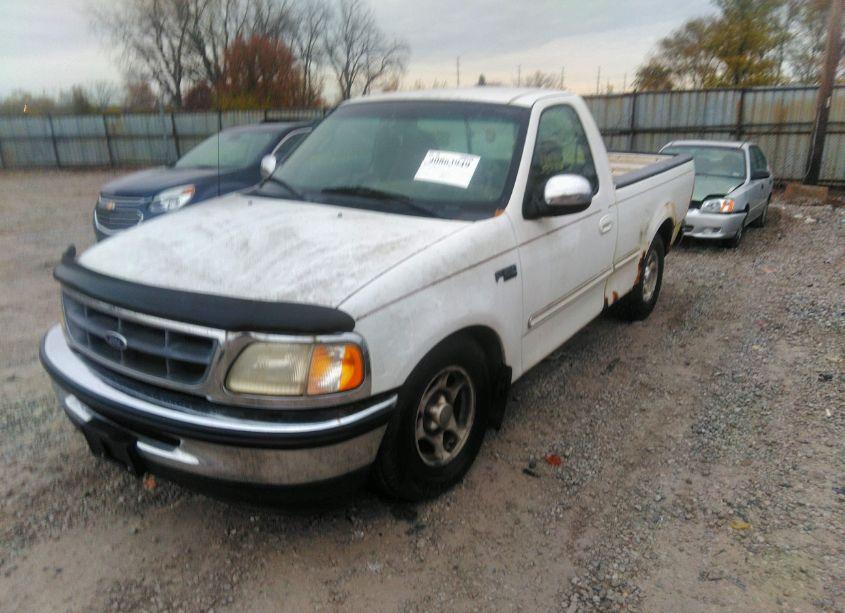 Photo 2 of 1997 Ford F-150 LARIAT/STANDARD/XL/XLT (VIN 1FTDF17W9VNB45242)