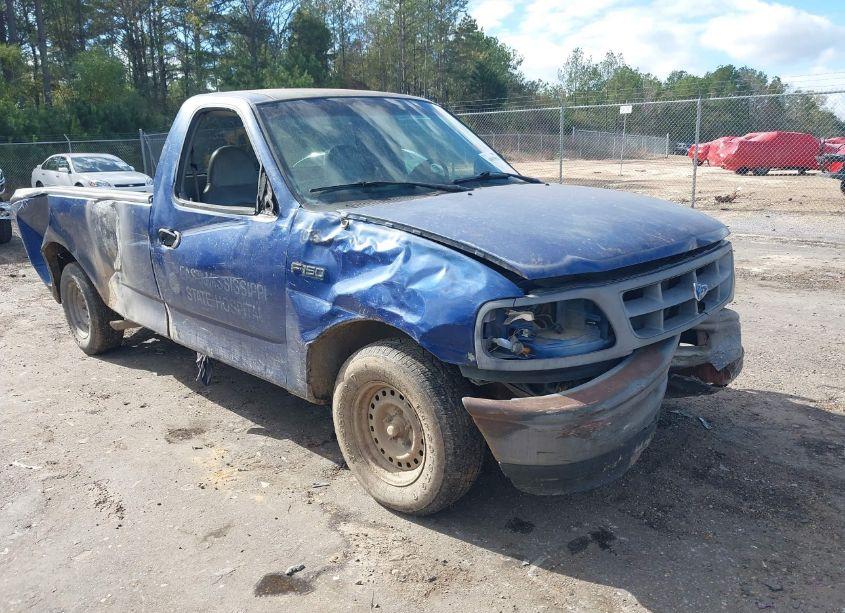 1997 Ford F-150 LARIAT/STANDARD/XL/XLT (VIN 1FTDF17W9VNC25110) main photo