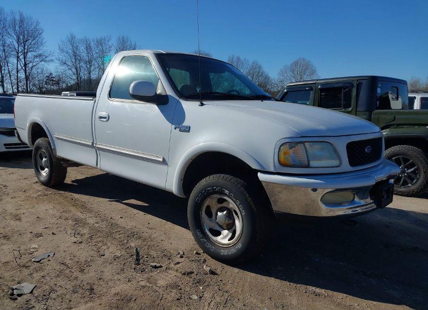 1997 Ford F-150 LARIAT/STANDARD/XL/XLT (VIN 1FTDF1861VNA00386) main photo