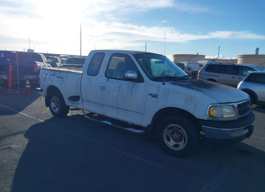 1997 Ford F-150 LARIAT/XL/XLT (VIN 1FTDX07W7VKA46265) main photo