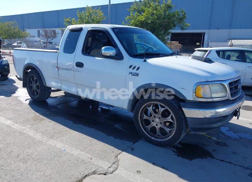 1997 Ford F-150 STANDARD/XL/XLT (VIN 1FTDX1723VKB04987) main photo