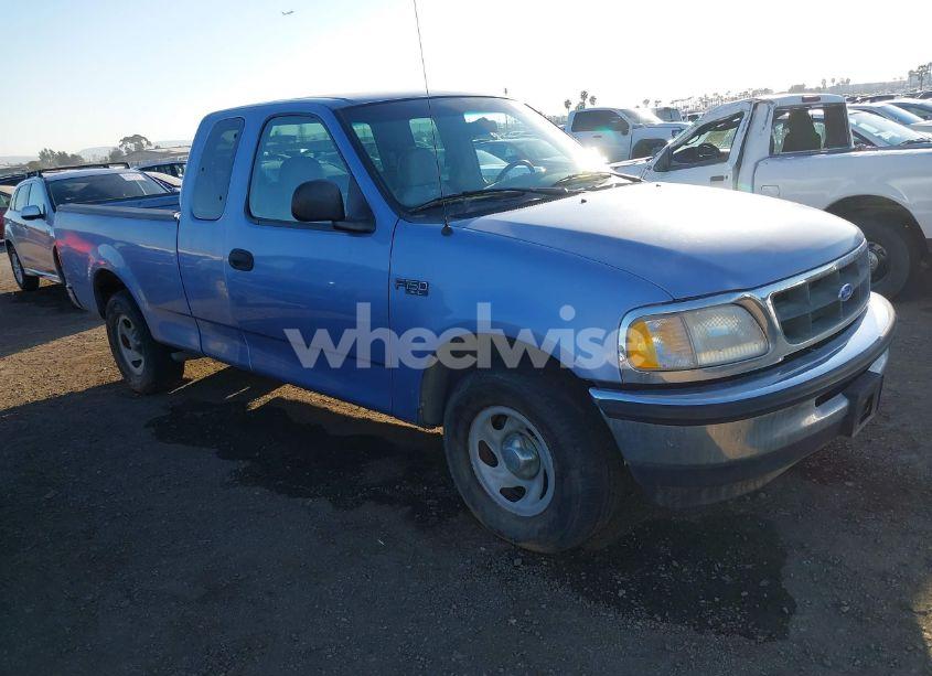 1997 Ford F-150 STANDARD/XL/XLT (VIN 1FTDX1728VKB95142) main photo