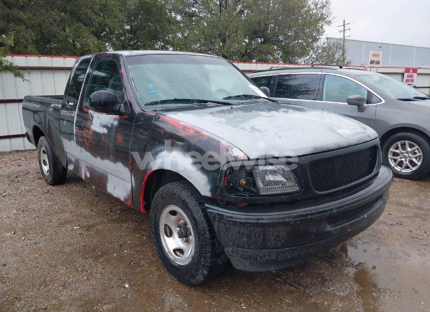 1997 Ford F-150 LARIAT/STANDARD/XL/XLT (VIN 1FTDX1761VKC65051) main photo