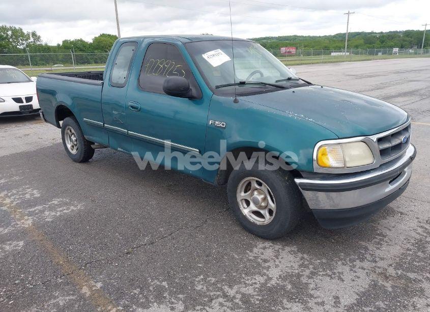 1997 Ford F-150 LARIAT/STANDARD/XL/XLT (VIN 1FTDX1761VKD05869) main photo