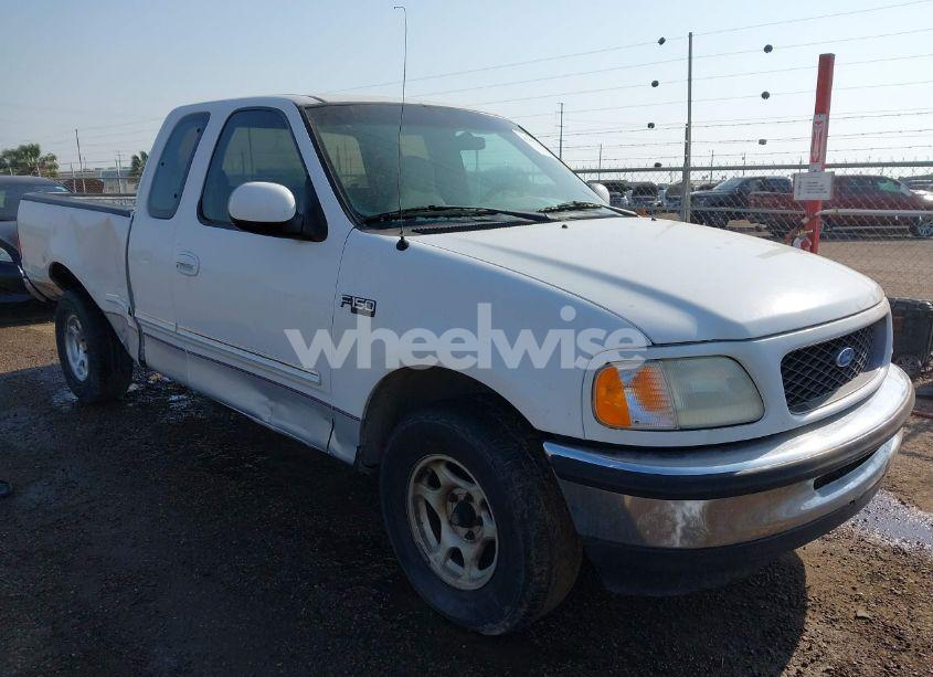 1997 Ford F-150 LARIAT/STANDARD/XL/XLT (VIN 1FTDX1764VKD75771) main photo