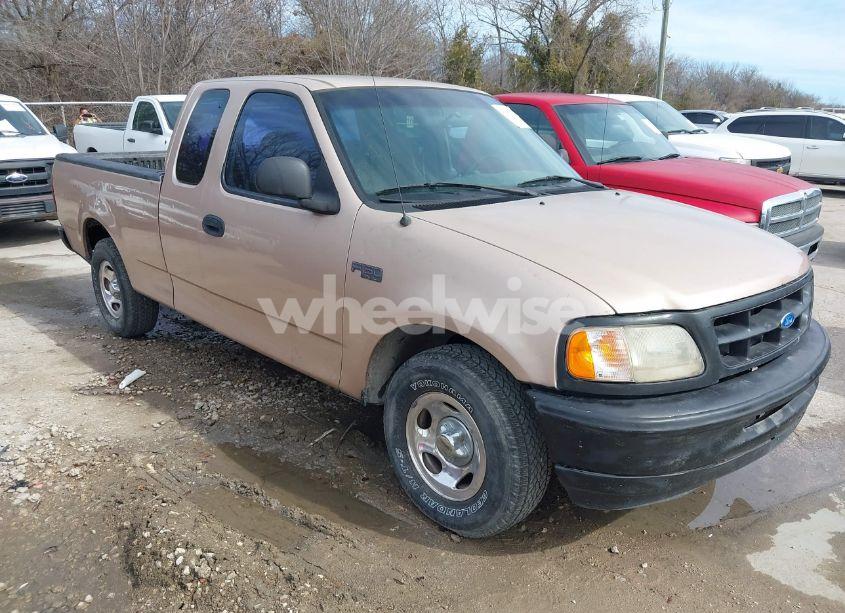 1997 Ford F-150 LARIAT/STANDARD/XL/XLT (VIN 1FTDX1764VNA51105) main photo